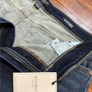 Judy Blue women’s Deep Indigo Skinny Jeans